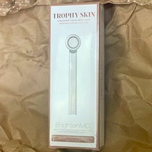 Trophy Skin Facial Device